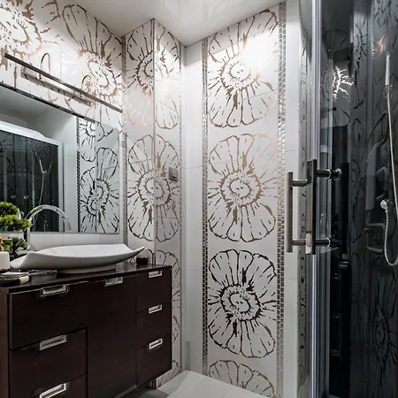 Deluxe With 2 Bedroom In Center Apartment *