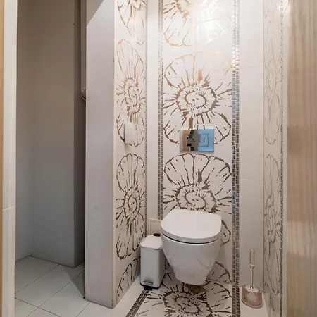Deluxe With 2 Bedroom In Center * Varna
