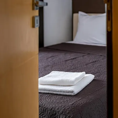 Deluxe With 2 Bedroom In Center Apartment Varna