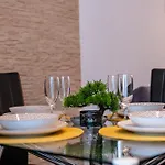 Deluxe With 2 Bedroom In Center