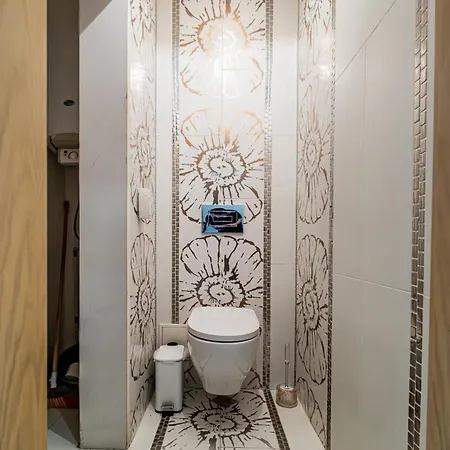 Deluxe With 2 Bedroom In Center *