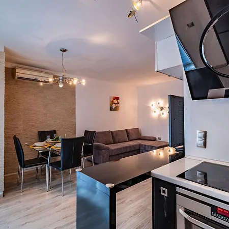 Apartmán Deluxe With 2 Bedroom In Center Varna
